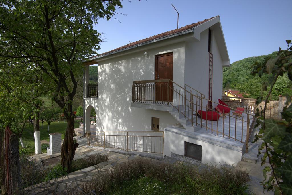 Apartment Honey And Milk Vrdnik Zewnętrze zdjęcie
